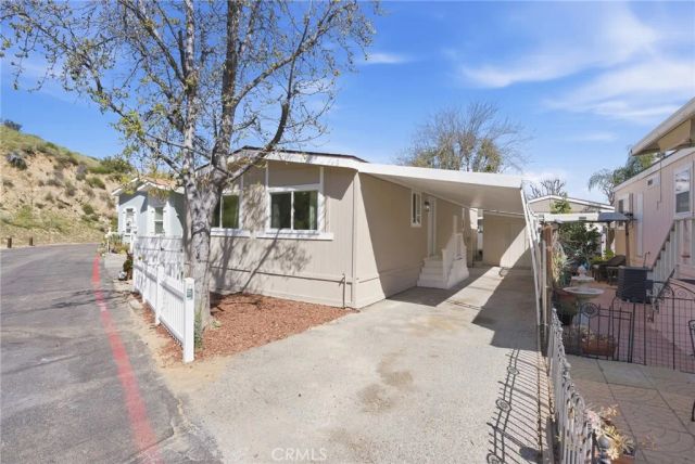 30000 Hasley Canyon 16, Castaic, CA 91384