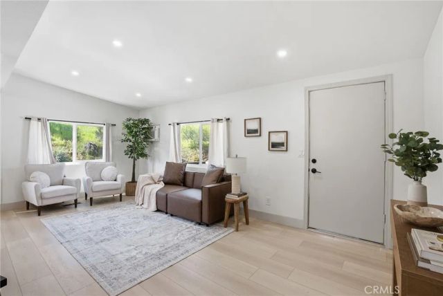 30000 Hasley Canyon 16, Castaic, CA 91384