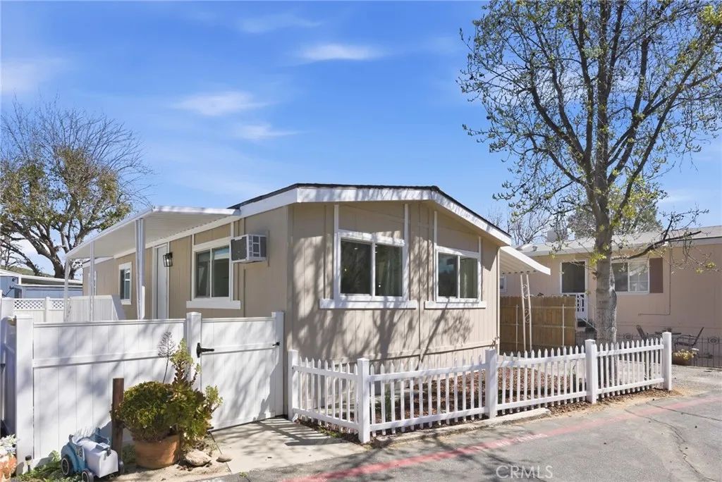 30000 Hasley Canyon 16, Castaic, CA 91384