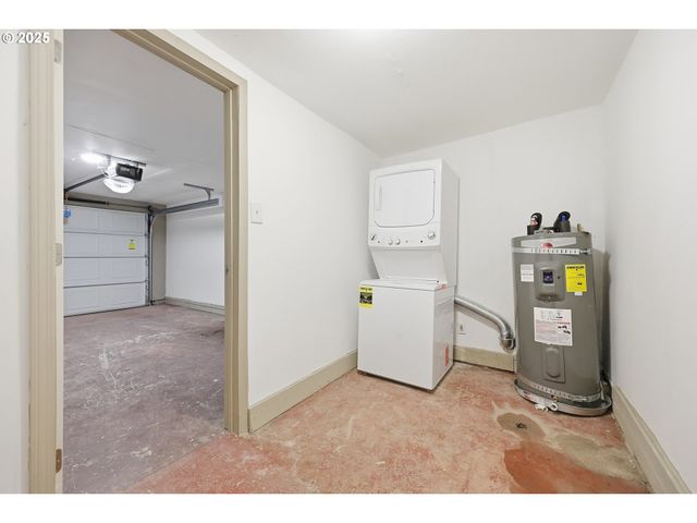 2004 Se 143RD Ave, Portland, OR 97233