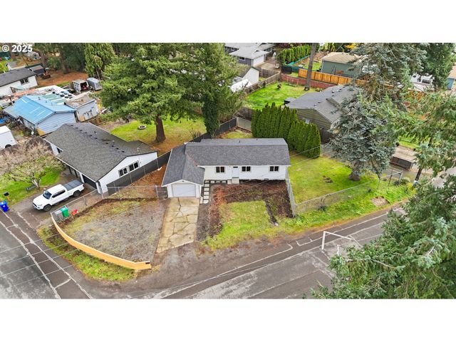 2004 Se 143RD Ave, Portland, OR 97233