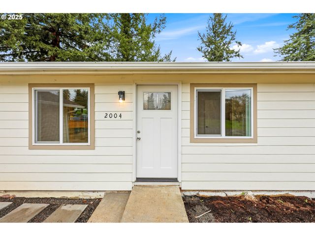 2004 Se 143RD Ave, Portland, OR 97233