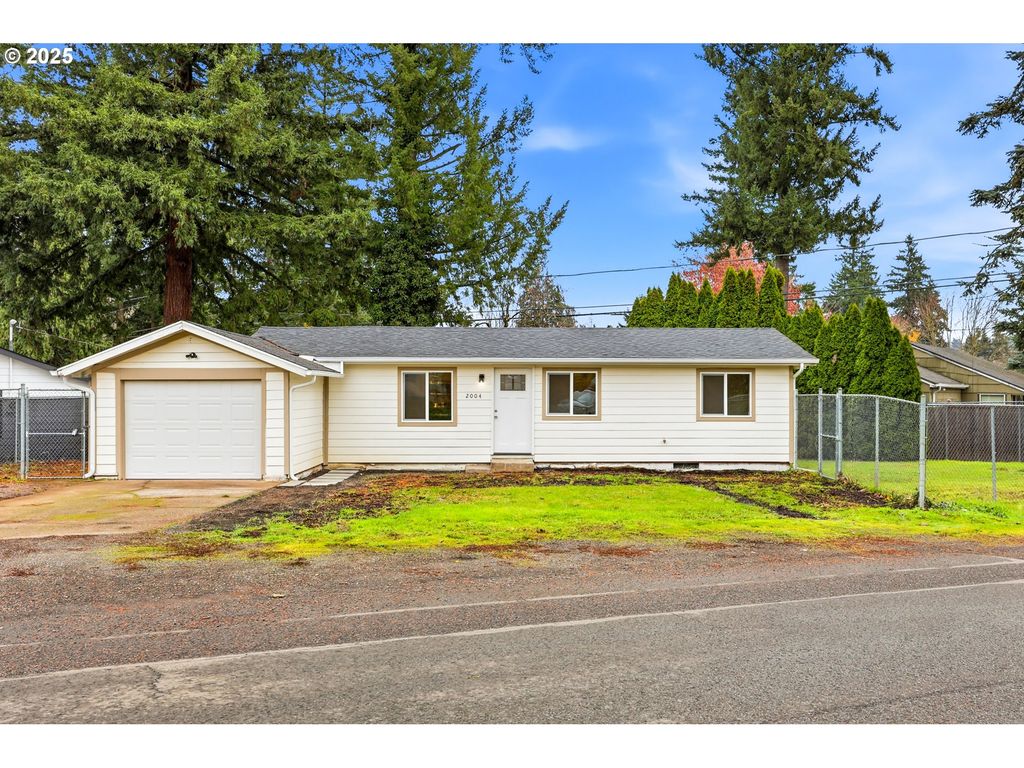 2004 Se 143RD Ave, Portland, OR 97233