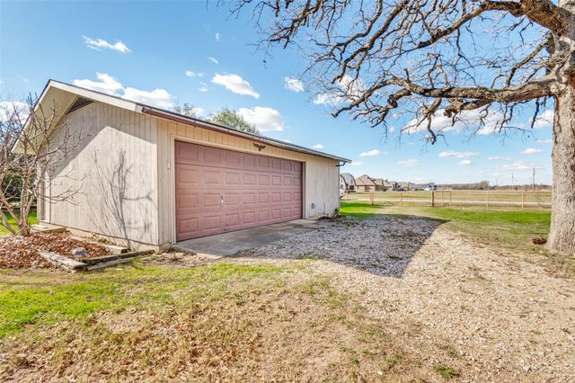 515 Farr Altom Road, Combine, TX 75159