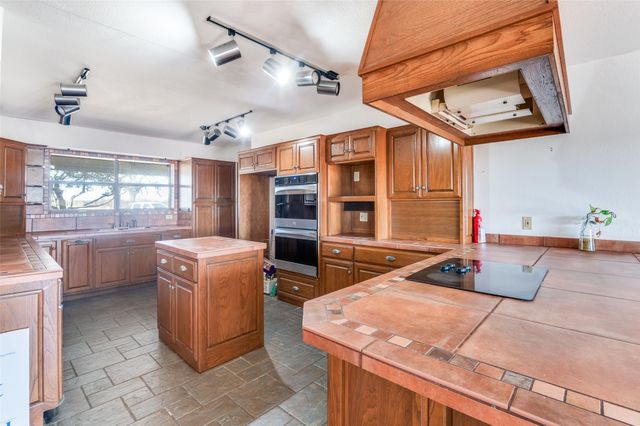 515 Farr Altom Road, Combine, TX 75159