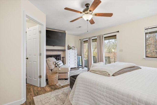 219 Shoreline Marina Cir Unit 122, Moneta, VA 24121