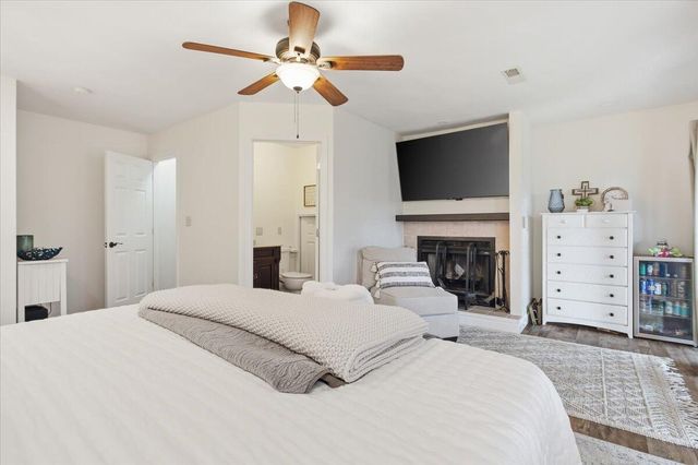 219 Shoreline Marina Cir Unit 122, Moneta, VA 24121