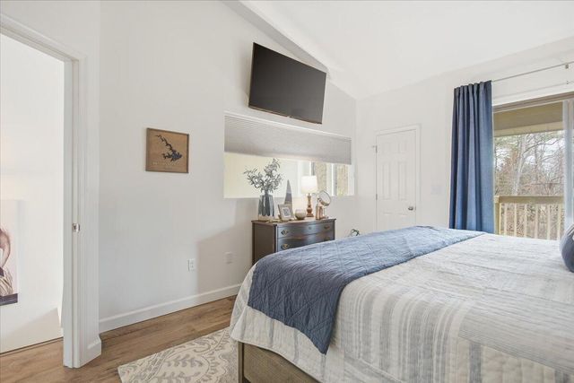 219 Shoreline Marina Cir Unit 122, Moneta, VA 24121