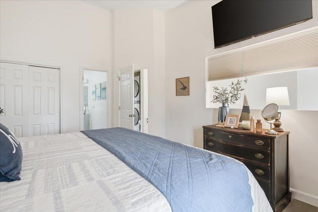 219 Shoreline Marina Cir Unit 122, Moneta, VA 24121