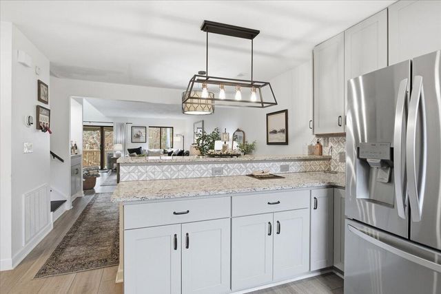 219 Shoreline Marina Cir Unit 122, Moneta, VA 24121