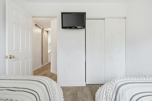 219 Shoreline Marina Cir Unit 122, Moneta, VA 24121