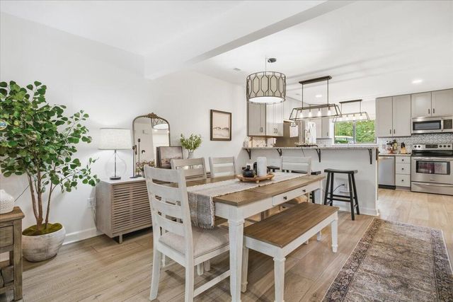 219 Shoreline Marina Cir Unit 122, Moneta, VA 24121