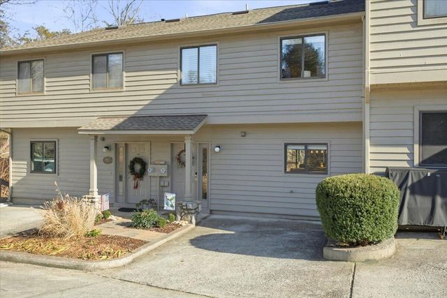 219 Shoreline Marina Cir Unit 122, Moneta, VA 24121