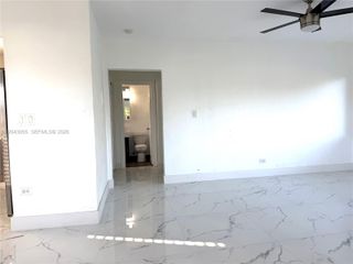 1738 Marseille Drive 4, Miami Beach, FL 33141