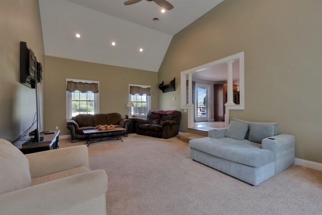 206 County Farm Cross Road, Dover, NH 03820