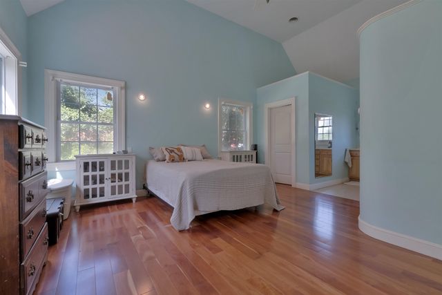 206 County Farm Cross Road, Dover, NH 03820