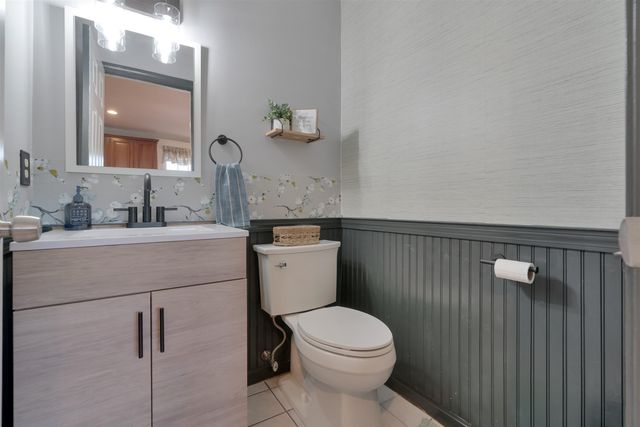 206 County Farm Cross Road, Dover, NH 03820