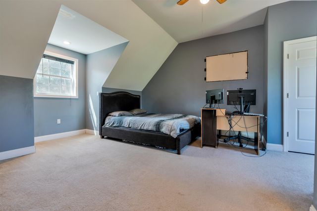 206 County Farm Cross Road, Dover, NH 03820