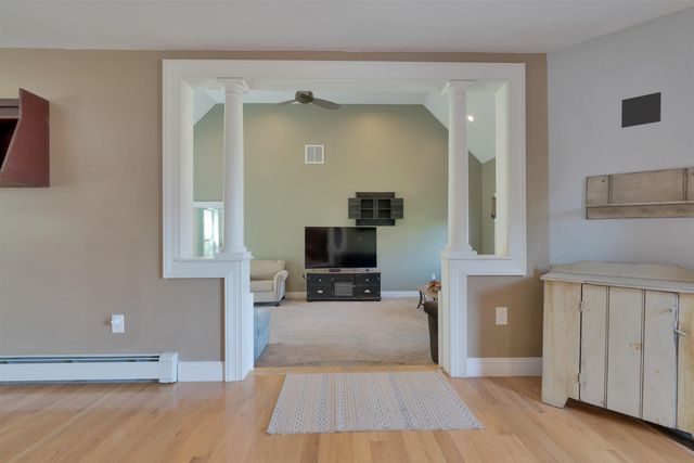 206 County Farm Cross Road, Dover, NH 03820