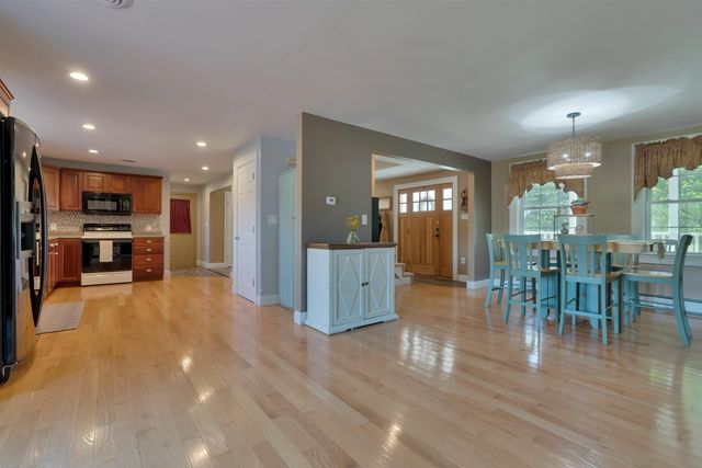 206 County Farm Cross Road, Dover, NH 03820