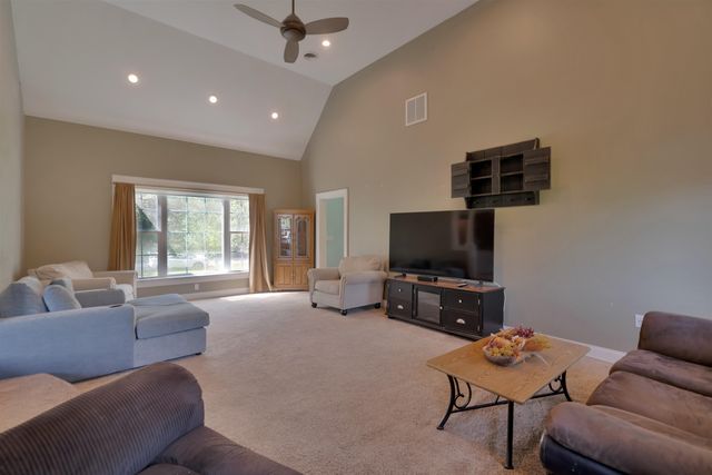 206 County Farm Cross Road, Dover, NH 03820