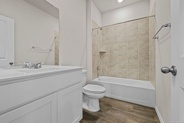 196 Western Gull Dr, San Antonio, TX 78253