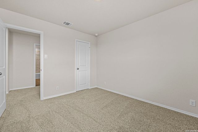 196 Western Gull Dr, San Antonio, TX 78253