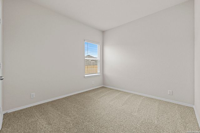 196 Western Gull Dr, San Antonio, TX 78253