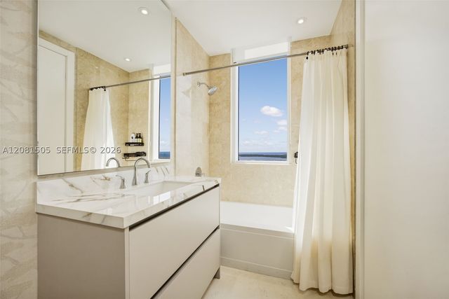 901 Brickell Key Blvd 3708, Miami, FL 33131