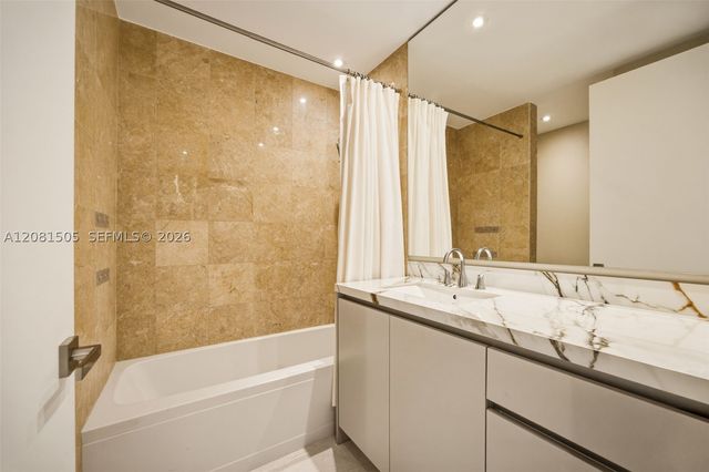 901 Brickell Key Blvd 3708, Miami, FL 33131