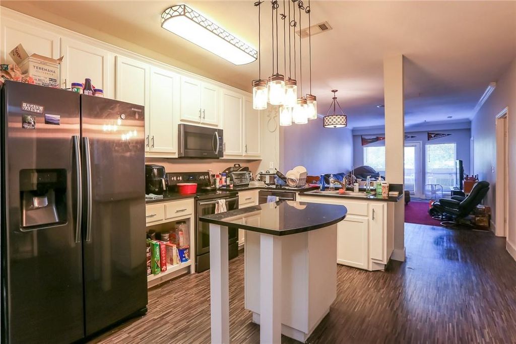910 W 25th ST 205, Austin, TX 78705