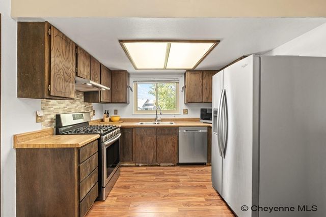 1505 TRAIL WAY RD, Cheyenne, WY 82007
