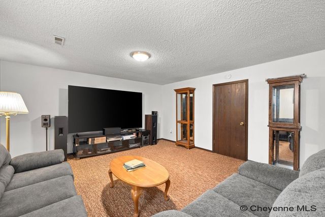 1505 TRAIL WAY RD, Cheyenne, WY 82007