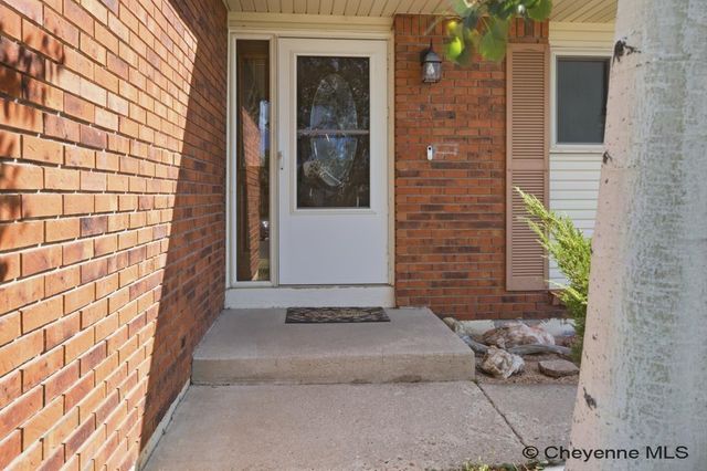 1505 TRAIL WAY RD, Cheyenne, WY 82007