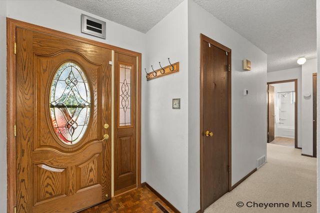 1505 TRAIL WAY RD, Cheyenne, WY 82007