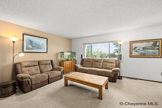 1505 TRAIL WAY RD, Cheyenne, WY 82007