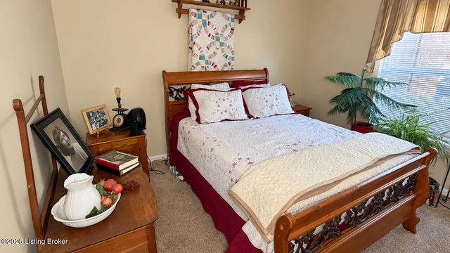 9106 Hawthorne Pointe Dr 101, Louisville, KY 40272