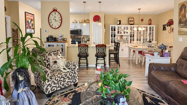 9106 Hawthorne Pointe Dr 101, Louisville, KY 40272