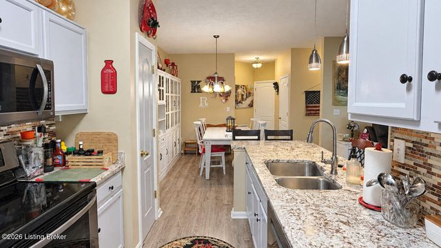 9106 Hawthorne Pointe Dr 101, Louisville, KY 40272