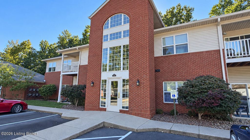 9106 Hawthorne Pointe Dr 101, Louisville, KY 40272
