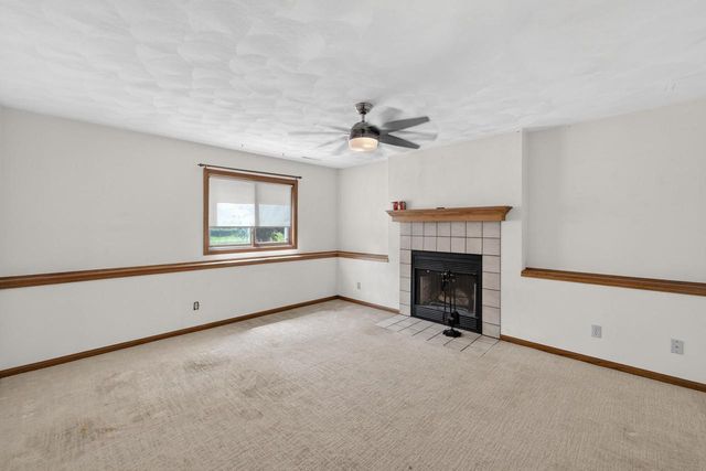 414 Meadow Oak Trail, Deforest, WI 53532