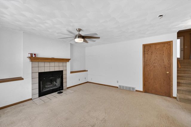 414 Meadow Oak Trail, Deforest, WI 53532