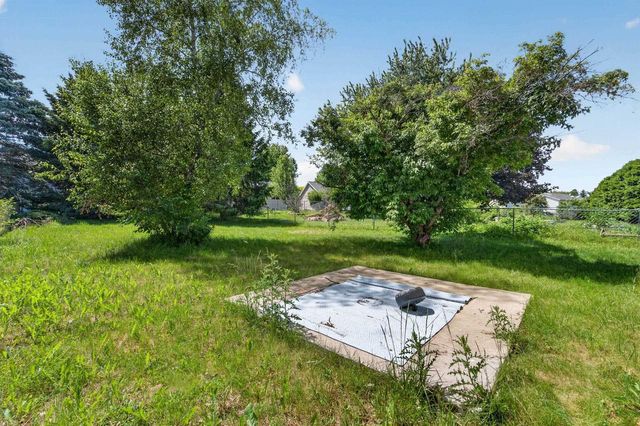 414 Meadow Oak Trail, Deforest, WI 53532