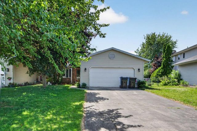 414 Meadow Oak Trail, Deforest, WI 53532