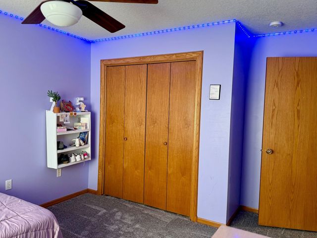 2424 N 6th Avenue E, Newton, IA 50208