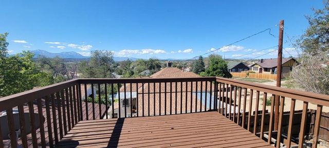 221 E Cedar St, Walsenburg, CO 81089