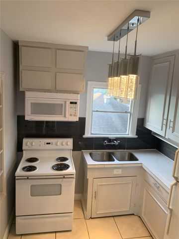 1546 Lombardy Street C, Houston, TX 77023