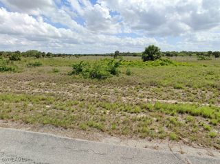 477 & 479 W ALMERIA DR, Labelle, FL 33935