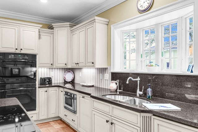 102 Sea Dog Circle, Mount Pleasant, SC 29464