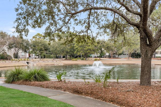 102 Sea Dog Circle, Mount Pleasant, SC 29464